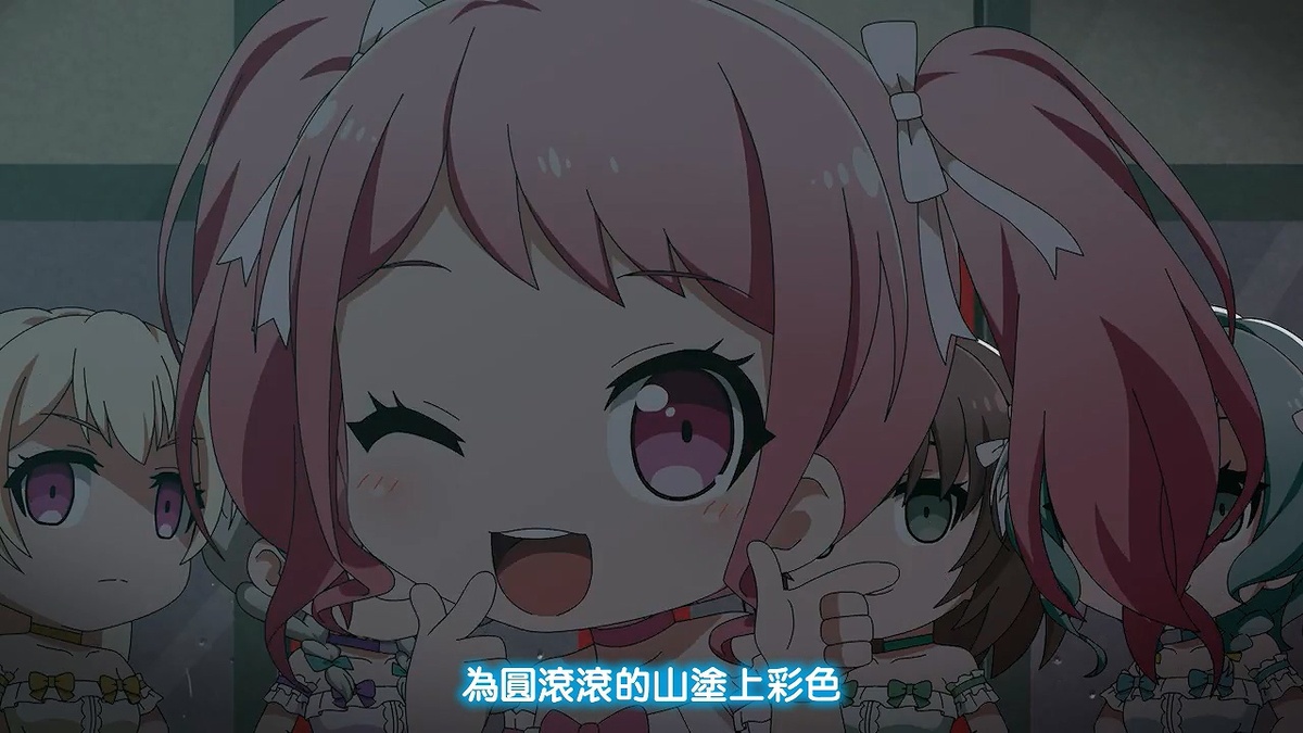 为圆滚滚的山涂上彩色